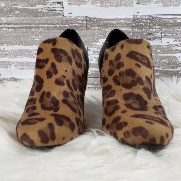 Dexflex Comfort Cheetah Print Booties - Picture 8 of 9